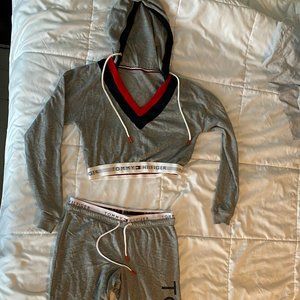 Tommy Hilfiger Womens Grey matching sweat suit, Size XS/S